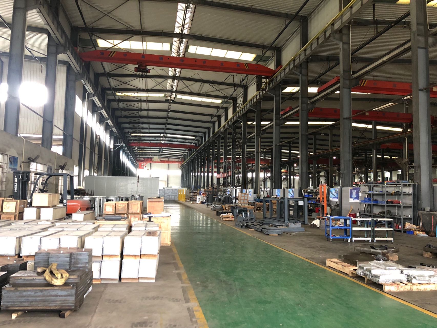 2018年1月，自建工廠投入使用，開始組建生產(chǎn)團隊